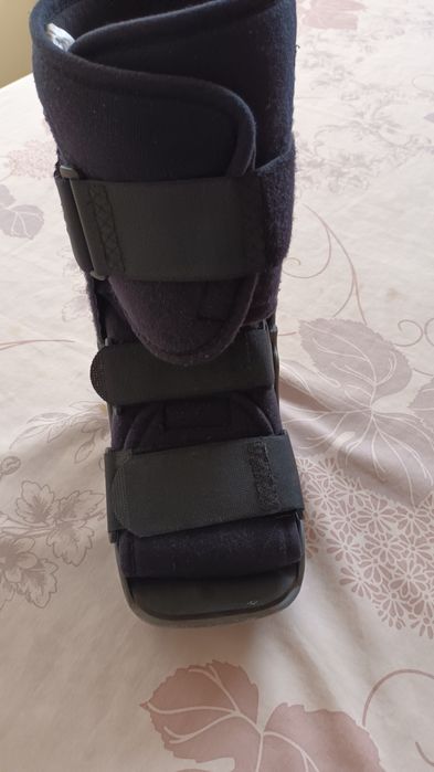 Vendo bota ortopedica, para fraturas