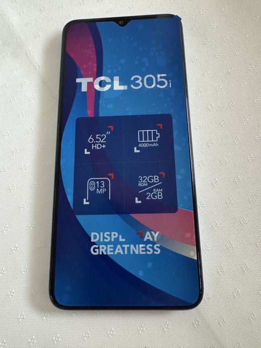 Nowy smartfon TCL 305i