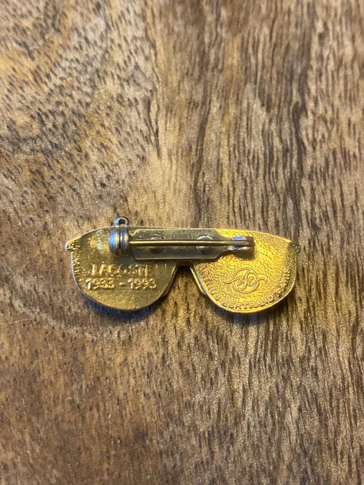 Pins lacoste sem caixa