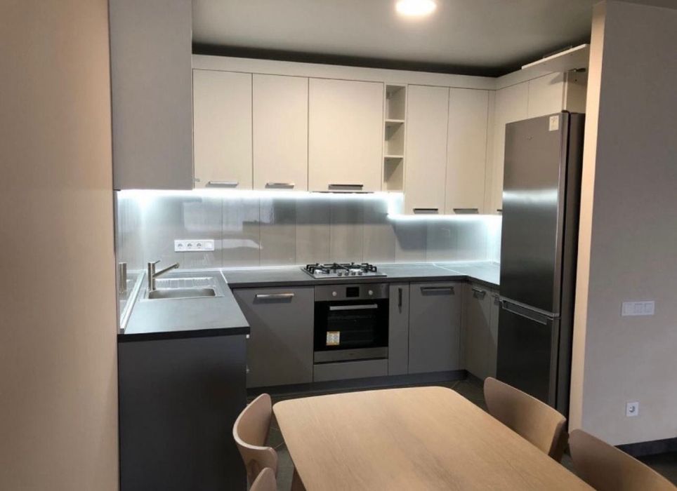 Продаж нової мебльованої квартири з ремонтом, у Парусi, від власника!