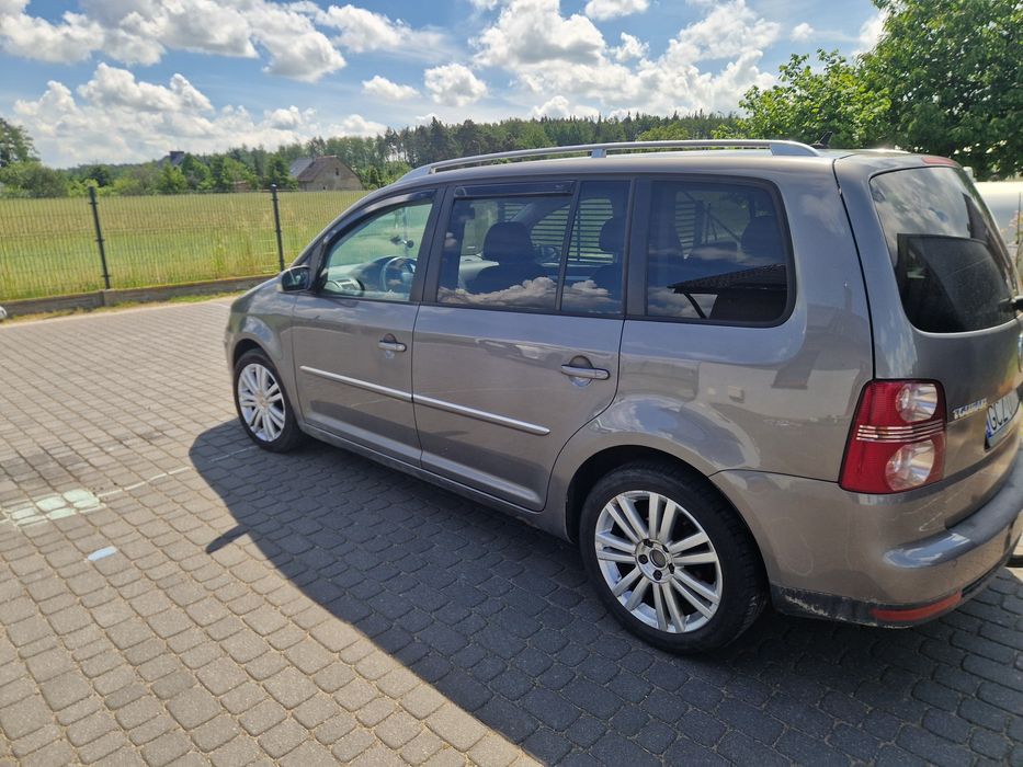 WV Turan 2008r. 7 os. 2.0  170 koni.