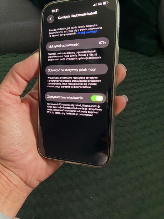 iPhone 13, kondycja baterii 87%