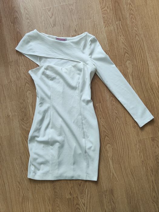 Asymetryczna sukienka