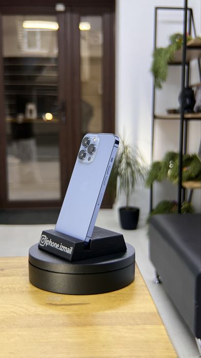 Iphone 13  Pro 256 + чехол и стекло в подарок