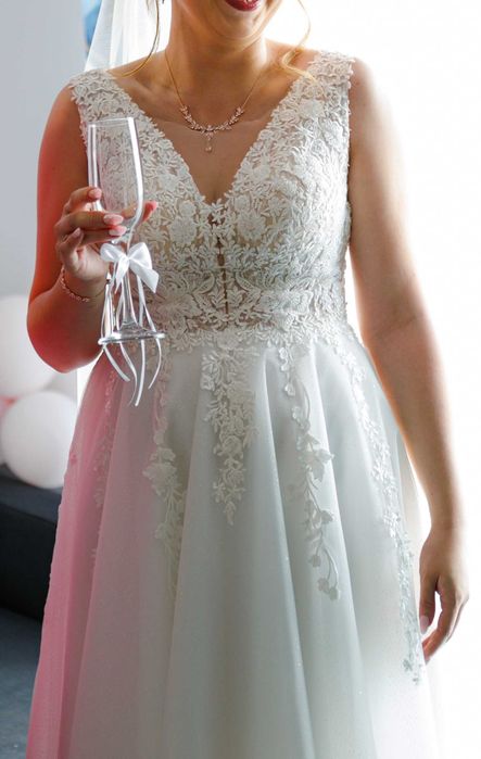 Suknia ślubna z welonem + szlafrok GRATIS