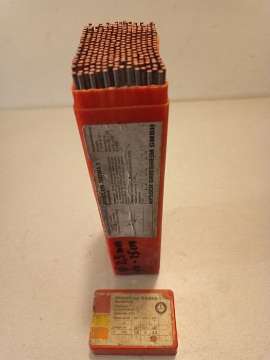 Elektrody, elektroda INOX 2,5x25cm. Waga 3,8 kg. Ok. 300 szt.