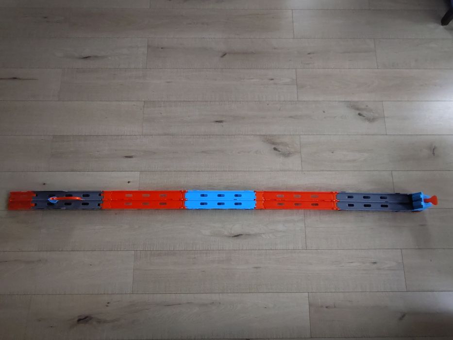 Hot Wheels transporter ciężarówka tpr wyścigowy