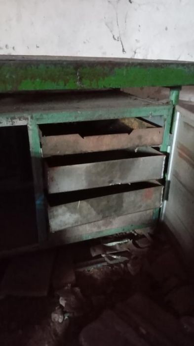 Металевий стіл слюсарний