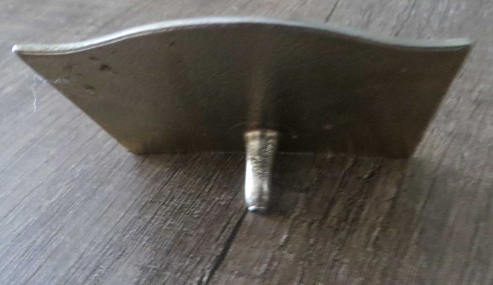 Lote 2 Expositores - 1 Padre Américo e 1 Beata Alexandrina, em metal