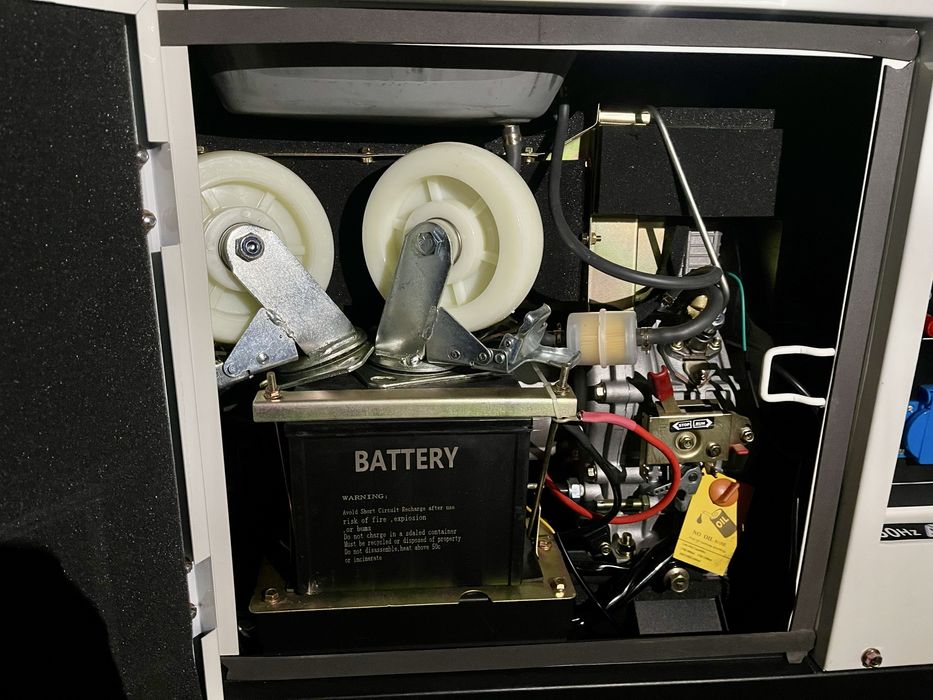 Дизельний генератор 7 кВт KINGMAN, однофазний + (олива та каністра)