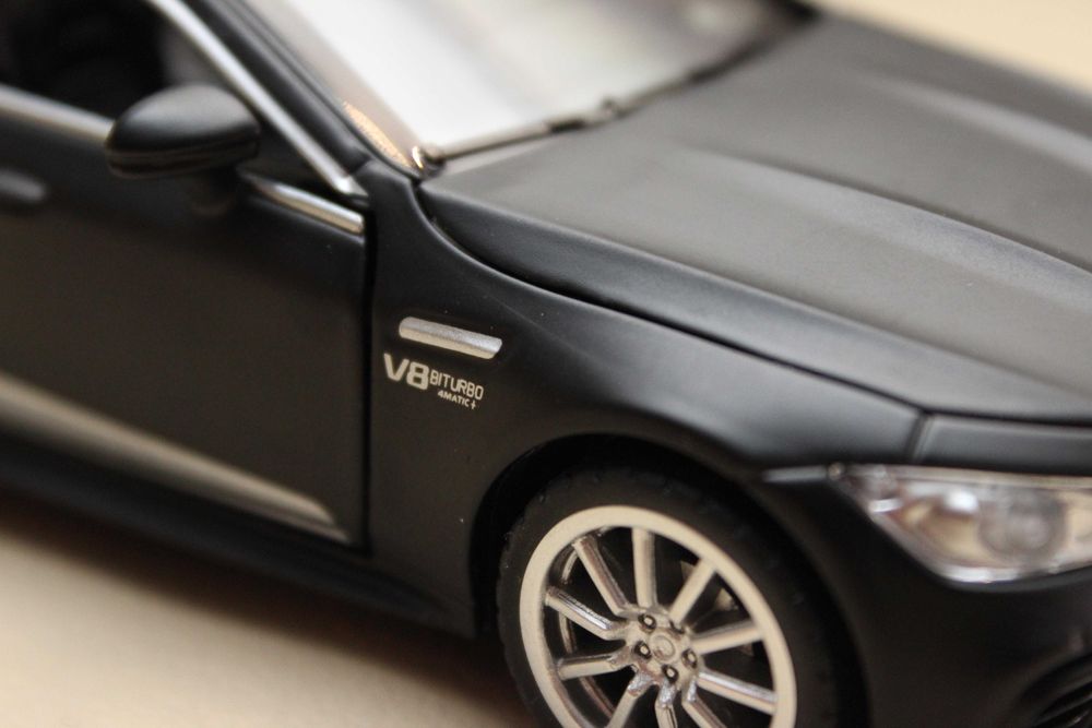 Model samochodu jak Mercedes AMG GT 1:32 światła dźwięk otwierany