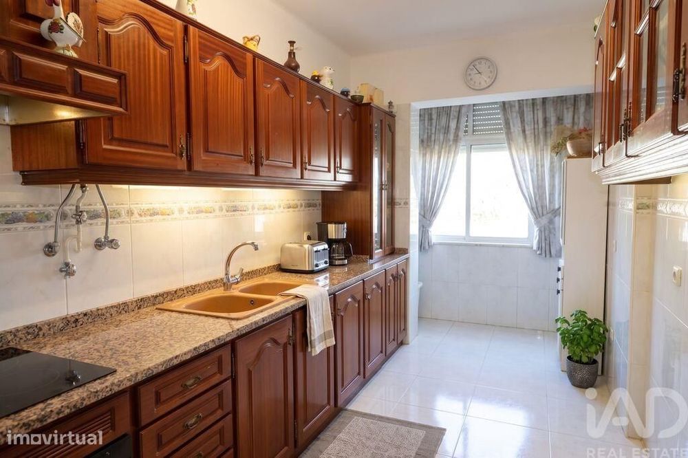 Apartamento T2 em Algés, Linda-a-Velha e Cruz Quebrada-Dafundo