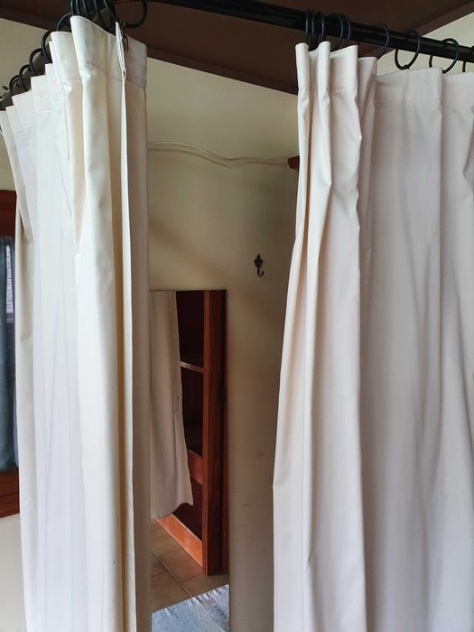 Vestiário pronto-a-vestir & Máq. registadora