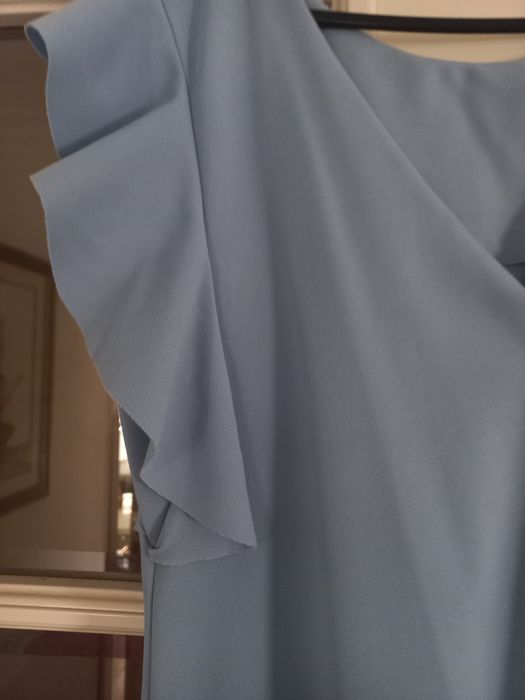 Vestido de verão  M/L ótimo estado. Azul  claro