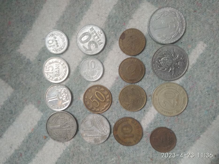 Продам монеты разные