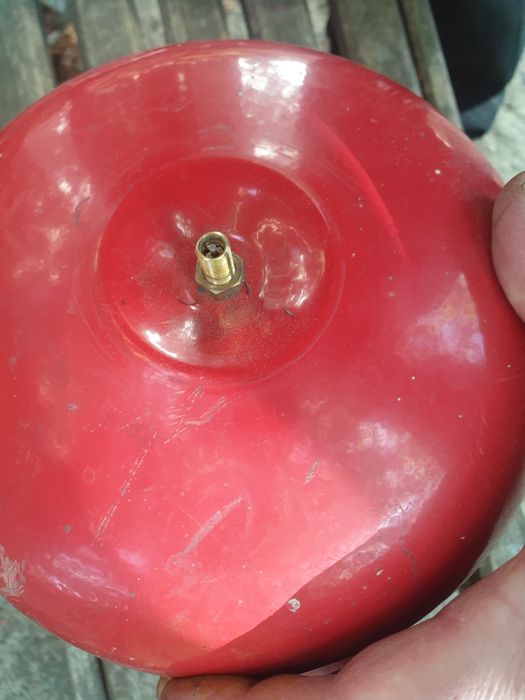 Гидробак/гидроаккамулятор для насосной станции на 8 литров