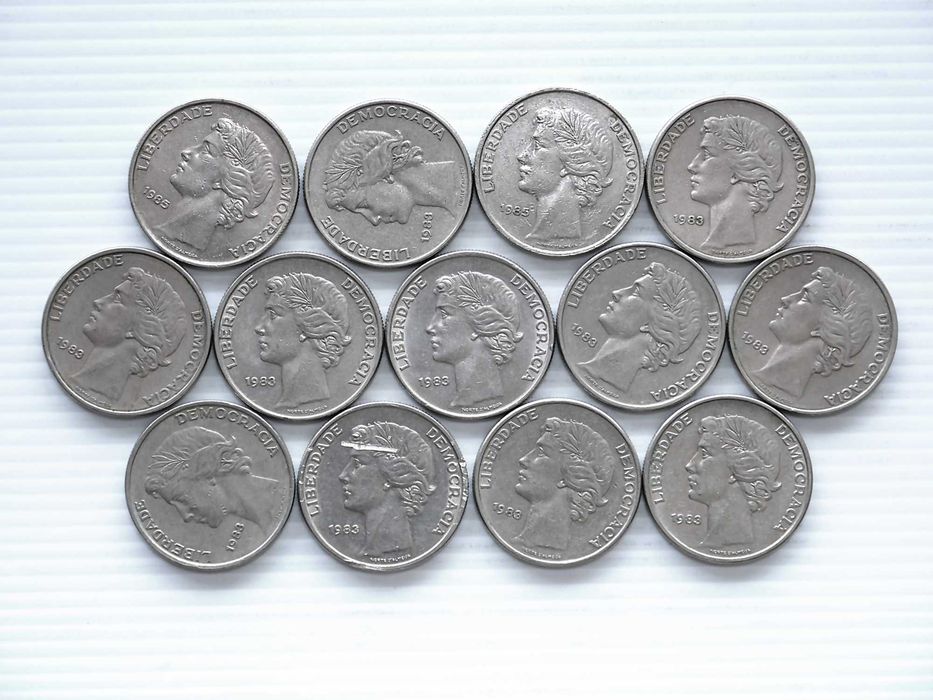 Lote de 13 Moedas 25 Escudos 1983