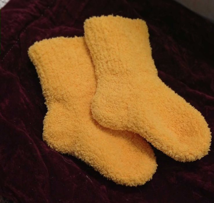 Вязаные детские носочки плюшевые
