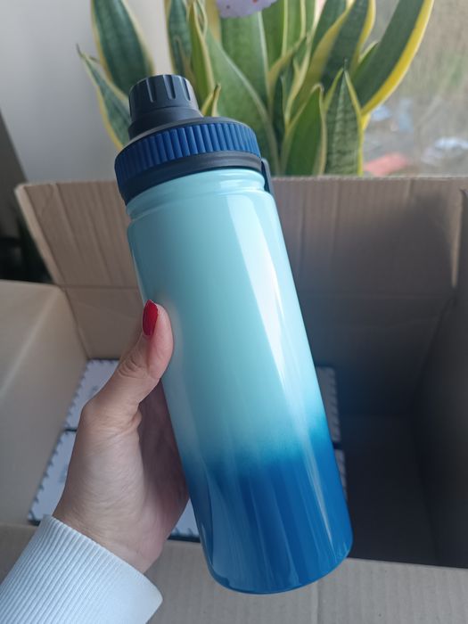 Вакумний термос з отвором