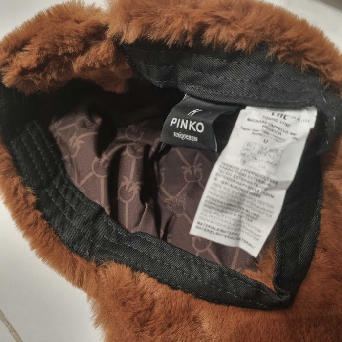 Czapka futrzana PINKO