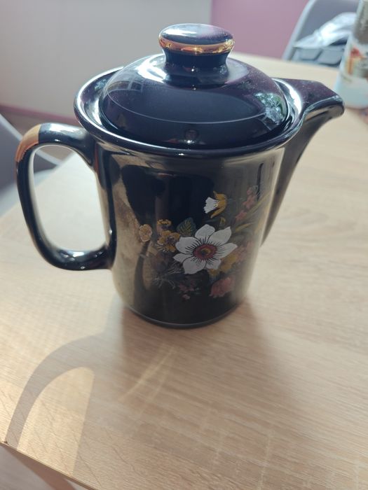 Dzbanek, imbryk z porcelitu PRL