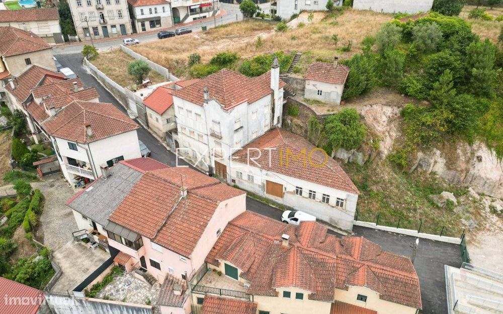 Prédio de 3 pisos - Vale de Açores, Mortágua