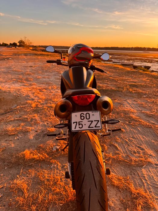 KTM Superduke 990 com poucos kms pneus novos