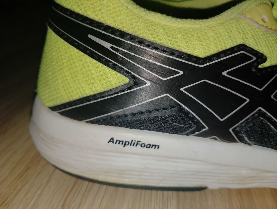 Asics amplifoam lekkie buty do biegania 35,5
