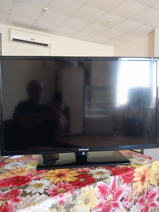 Телевізор  SAMSUNG 32" екран її не має  чіткого зображення , все остальне  працює , звук , переключення і т .д .