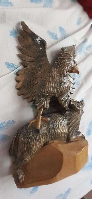 Rzeźba orzeł drewno wilk PRL