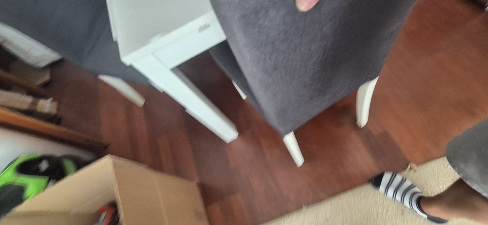 Mesa e seis cadeiras IKEA