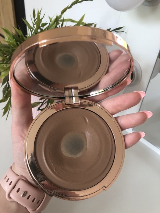 Charlotte tilbury beautiful skin bronzer odcien 1