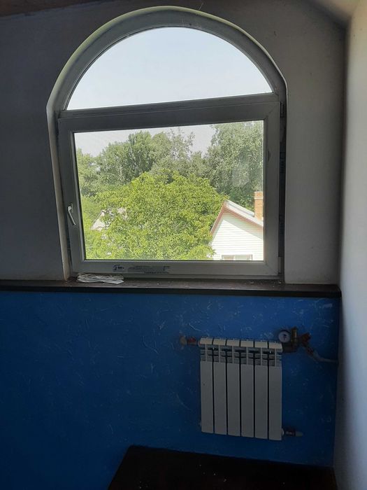 Сдам 2-3й этажи в доме в Соловьиной роще возле воды. Без мебели