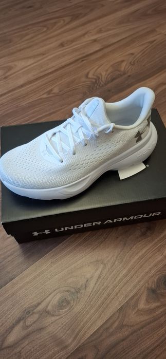 Оригінальні кросівки Under Armour розмір 39