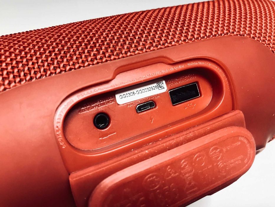 Портативная блютуз колонка JBL Charge 3 с USB,SD,FM (20 ватт красная)