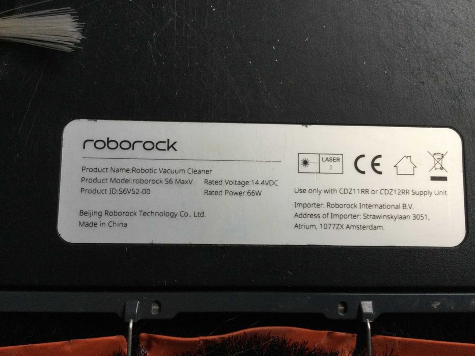 Робот-пилосос з вологим прибиранням Roborock S6 MaxV