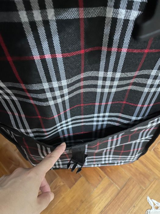 Carrinho de compras em ótimo estado