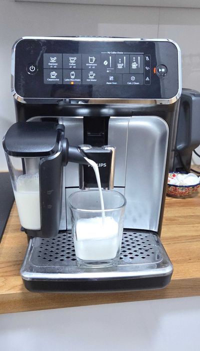 Philips EP3246  LatteGo ekspres do kawy