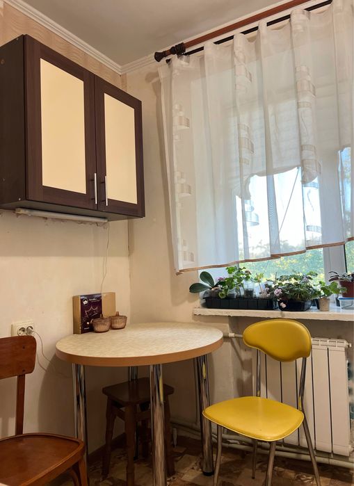 Від власника! Трикімнатна квартира з хорошим житловим ремонтом, газ.