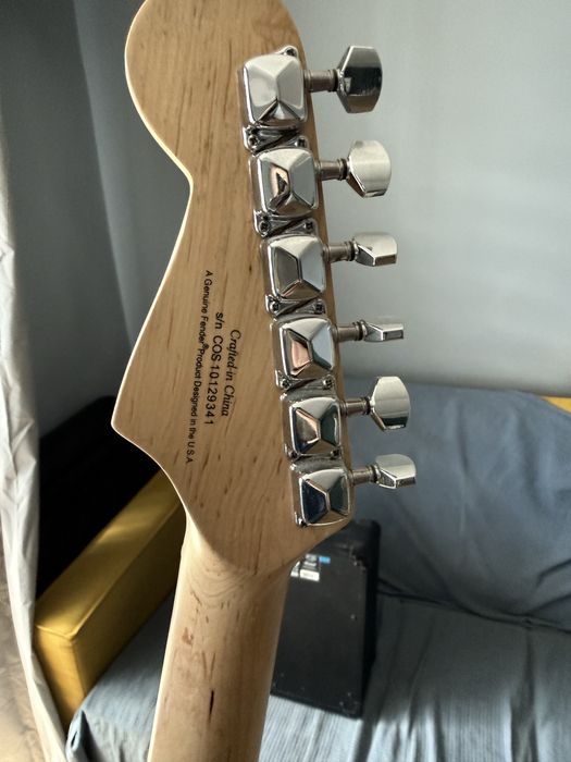 Squier Bullet Stratocaster plus piecyk