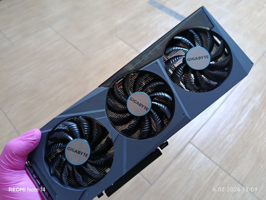 AMD Radeon RX 6600 XT GIGABYTE Eagle 8GB