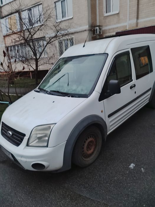 Ford Transit 1.8 2011 г

Надёжный рабочий автомобиль с большим рабочим кузовом. Отличный вариант для бизнеса или перевозок.
Новый аккумулятор
Пробег: 212 000 км Всесезонная резина
 С 2015 года один хозяин в нашей семье

Особенности и нюансы:

Ходовая часть требует обслуживания

Есть небольшие дефекты по кузову (см. фото)

Салон нуждается в химчистке

Протекает верхний люк — требуется замена уплотнителя

Замок иногда срабатывает некорректно

Продаётся как есть, без предпродажной подготовки. Машине нужны внимание и «мужские руки».
 Приезжайте на осмотр, торг у капота.