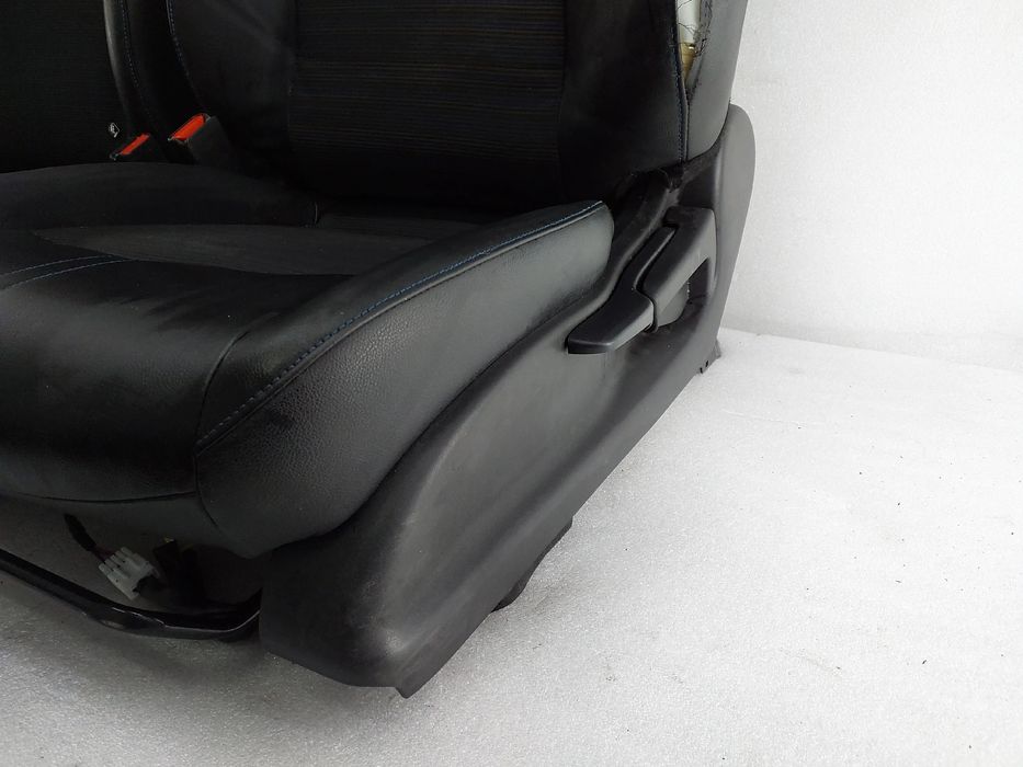 Conjunto de bancos NISSAN Leaf EV (ZE1)