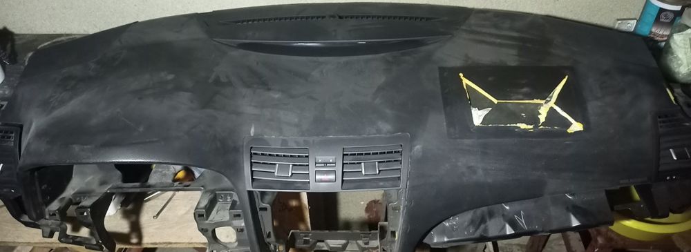 Продам б/у торпедо на Toyota Camry