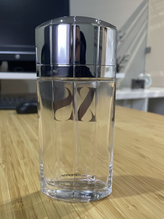 Frasco vazio do perfume XS