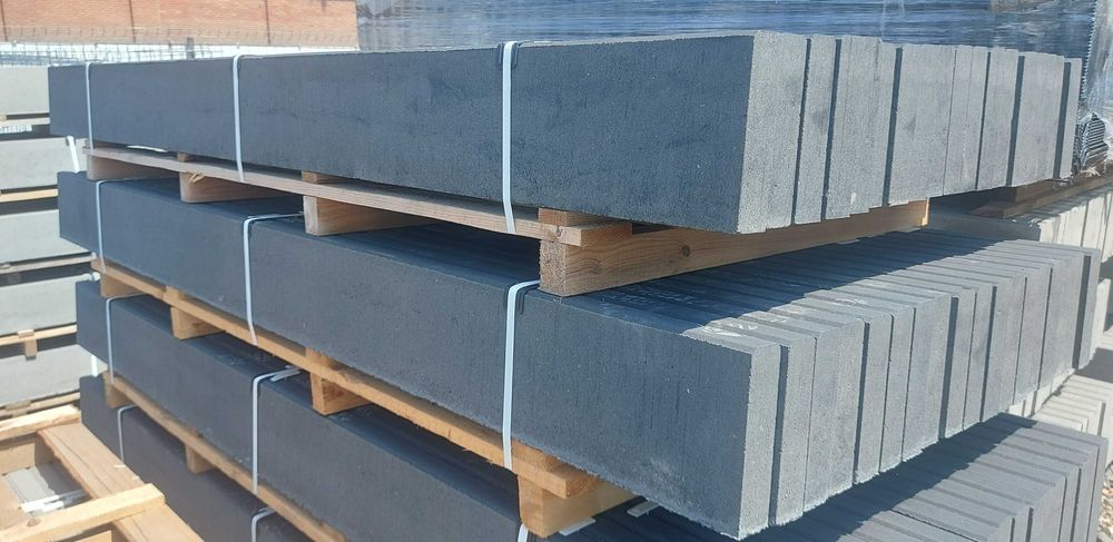 Podmurówka betonowa gładka