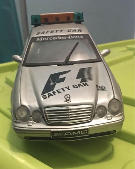 Miniatura 1/18 Mercedes Benz CLK AMG Safety Car F1