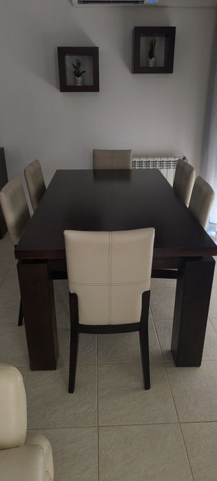 Mesa para sala de estar com 6 cadeiras