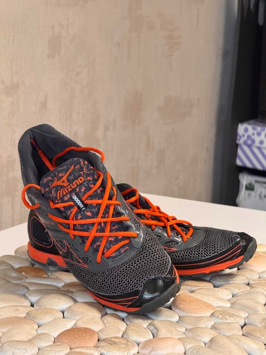 Бігові шиповки Mizuno Wave Kaze 6 розмір 42-43