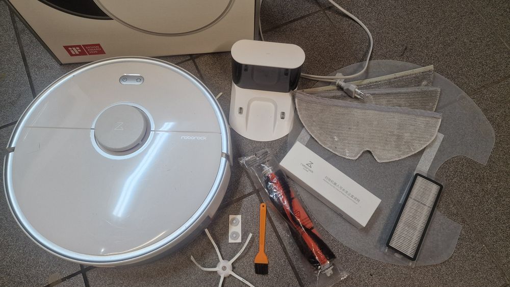 Roborock S5 Max.Z mopem. Ładny stan + zapasowe części.